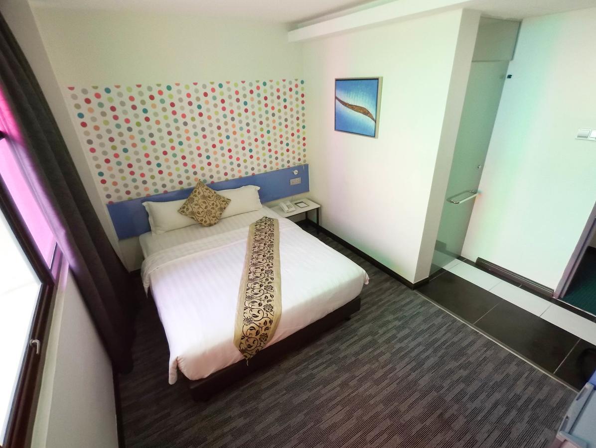 Baguss Hotel And Serviced Apartment ยะโฮร์บาห์รู ภายนอก รูปภาพ