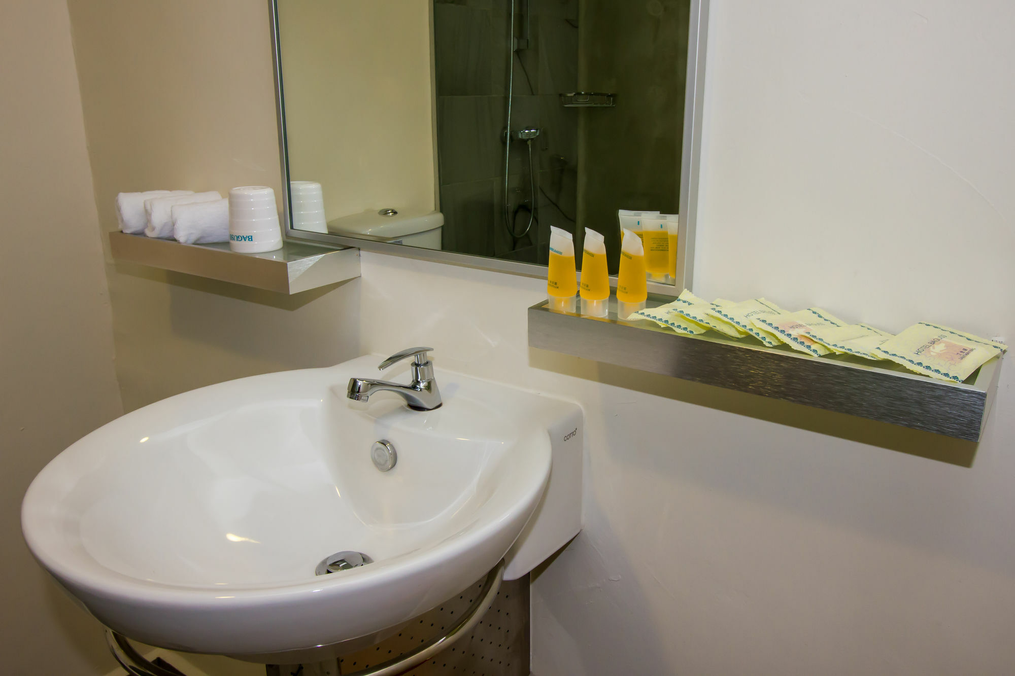 Baguss Hotel And Serviced Apartment ยะโฮร์บาห์รู ภายนอก รูปภาพ
