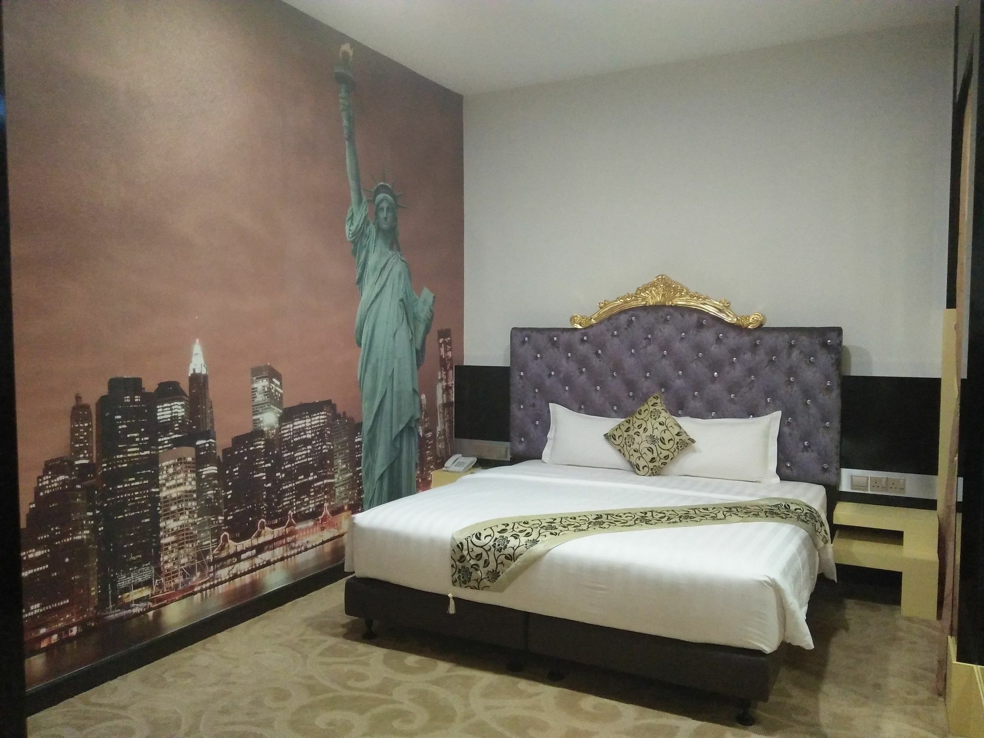Baguss Hotel And Serviced Apartment ยะโฮร์บาห์รู ภายนอก รูปภาพ